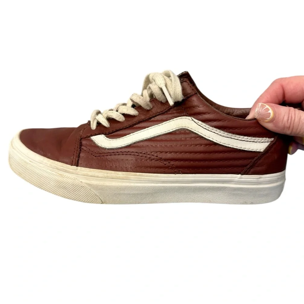 Vans White and Burgundy Old Skool Leather Size 7 Men’s 5.5